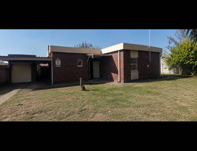 3 BEDROOM HOUSE FOR SALE IN VANDERBIJLPARK CE 3